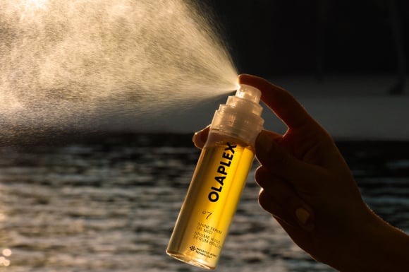 Meet the new OLAPLEX No.7 Shine Serum Oil Mist